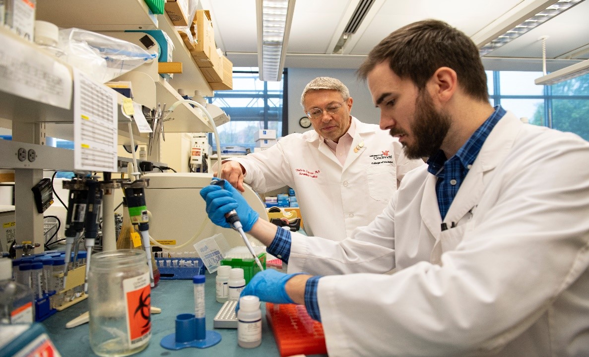 Image of Two medical staff in lab