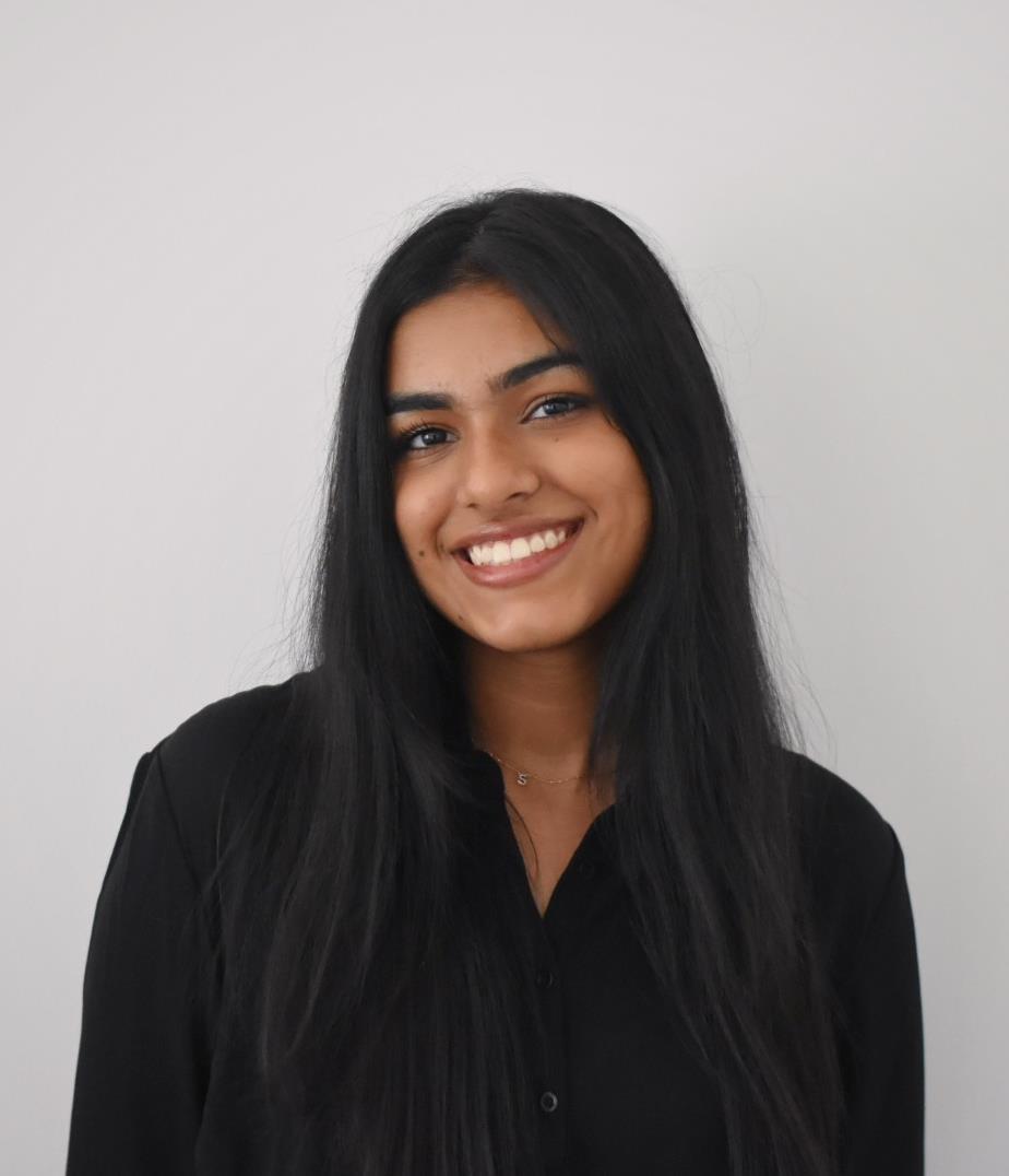 Image of Sanniya Khan